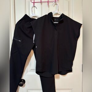 Women’s Black FIGS Scrub Set